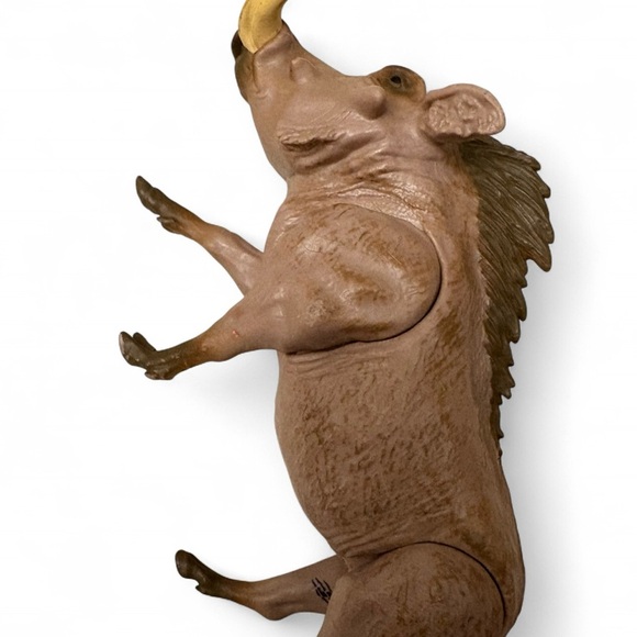 2019 Lanard Jumanji Wild Kingdom Collection 6" Warthog Boar Pig Animal Figure - Picture 4 of 7
